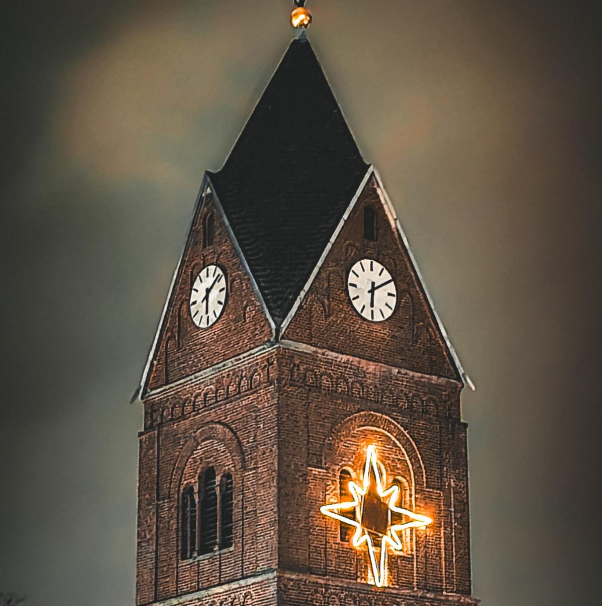 Klaas_-_Stern_an_St._Josef_Kirche_Jan._2025[1]