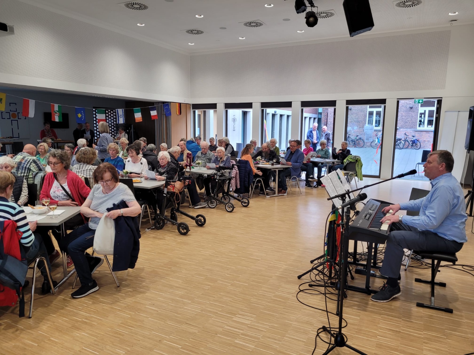 offenes Maisingen mit Stephan Meiser am Keybord
