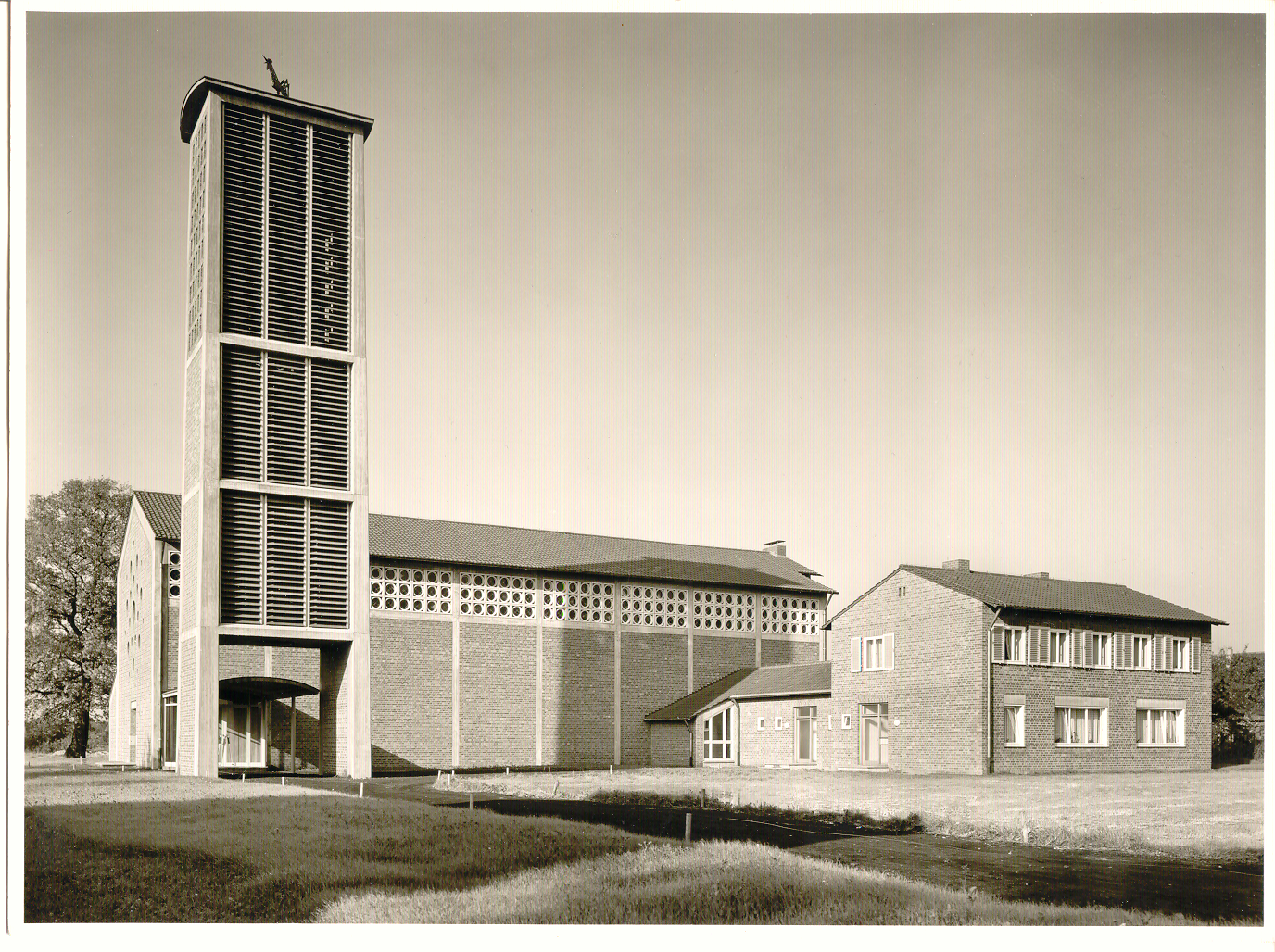 Kirche St. Mairä-Himmelfahrt Ende 1950iger Jahre - Foto Evertz