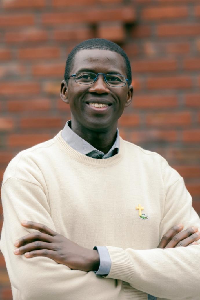 Pfr. Dr. Robert Mutegeki, Pfarrvikar