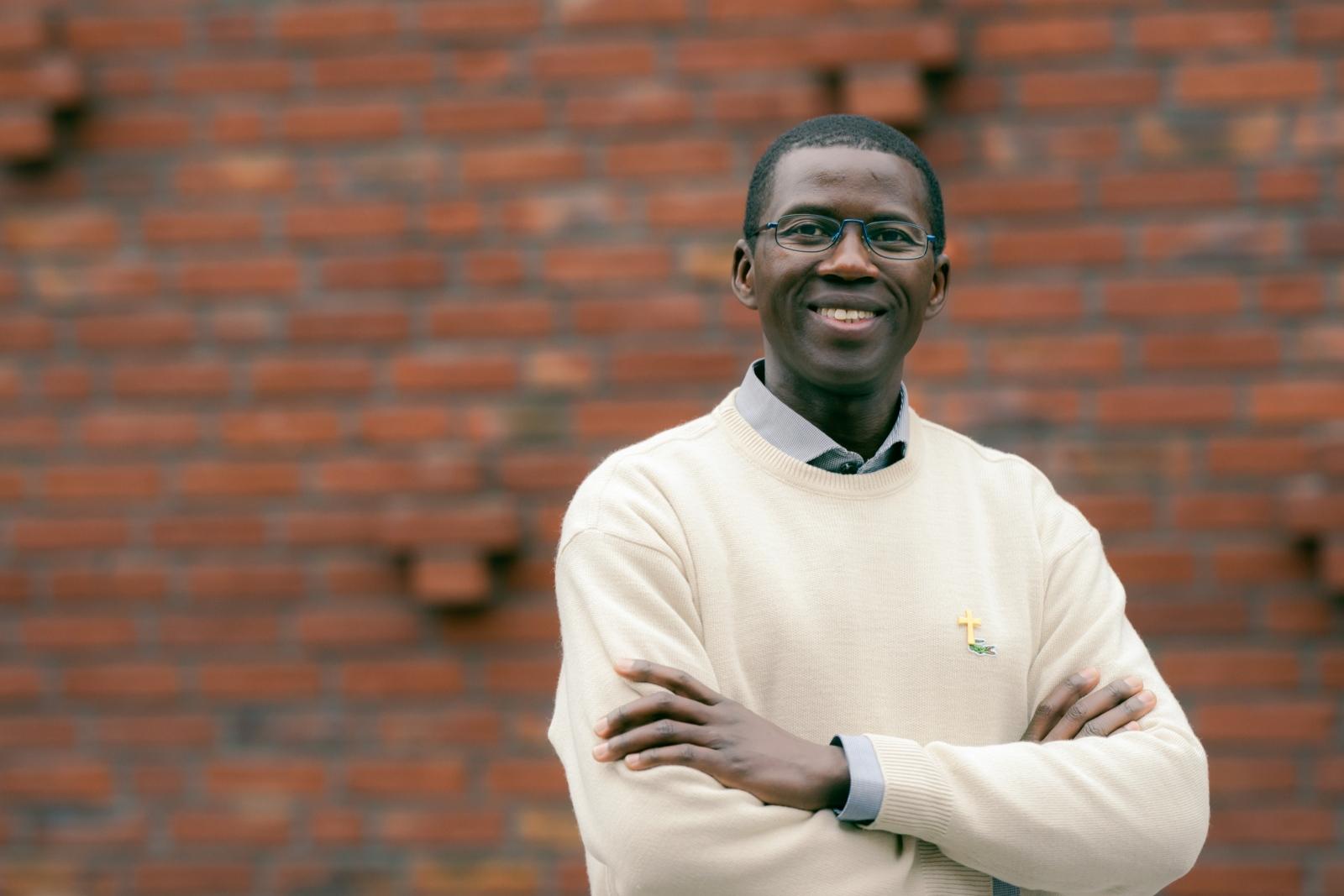 Pfr. Dr. Robert Mutegeki